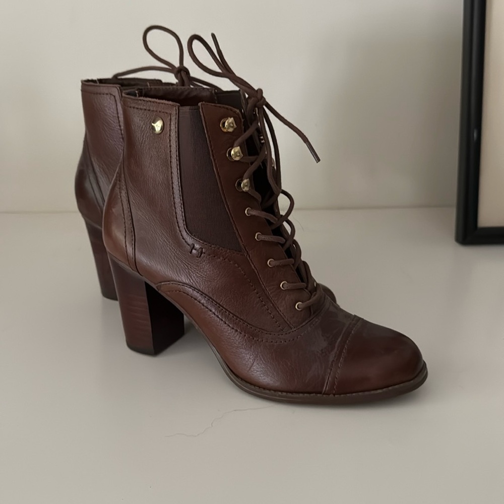 Tommy Hilfiger brown leather lace-up ankle boots